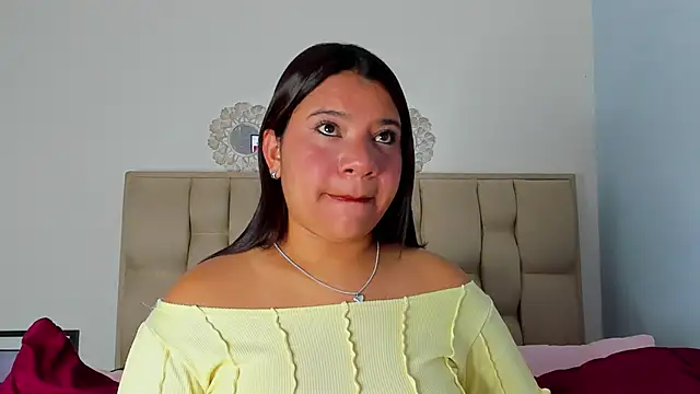 Snapshot of Stefany_Bam chatting on November 2025 01:09:02 AM Stefany Bam online show from November 2025 01:09:02 AM