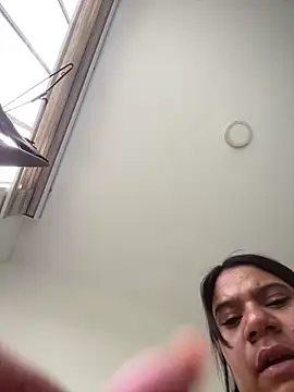 Snapshot of Stefany_Bam chatting on December 2025 06:13:02 PM Stefany Bam online show from December 2025 06:13:02 PM