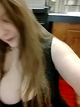 AugustRayn online show from May 2026 02:50:02 AM