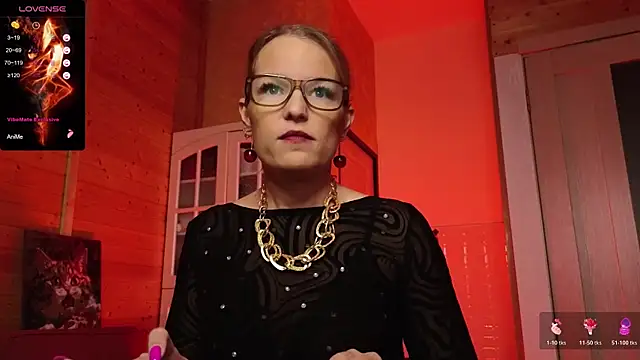 Snapshot of Lady_Shine chatting on January 2026 05:48:01 PM Lady Shine online show from January 2026 05:48:01 PM