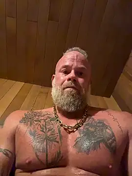 Snapshot of Muscledick40 chatting on March 2026 09:32:02 PM Muscledick40 online show from March 2026 09:32:02 PM