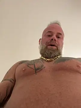 Snapshot of Muscledick40 chatting on March 2026 01:29:02 PM Muscledick40 online show from March 2026 01:29:02 PM