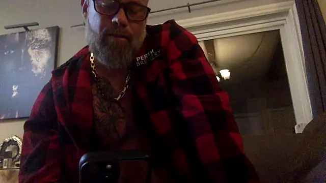 Snapshot of Muscledick40 chatting on March 2026 01:06:02 AM Muscledick40 online show from March 2026 01:06:02 AM