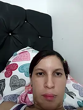 Snapshot of Mariana08andDiego chatting on November 2025 01:28:01 AM Mariana08andDiego online show from November 2025 01:28:01 AM