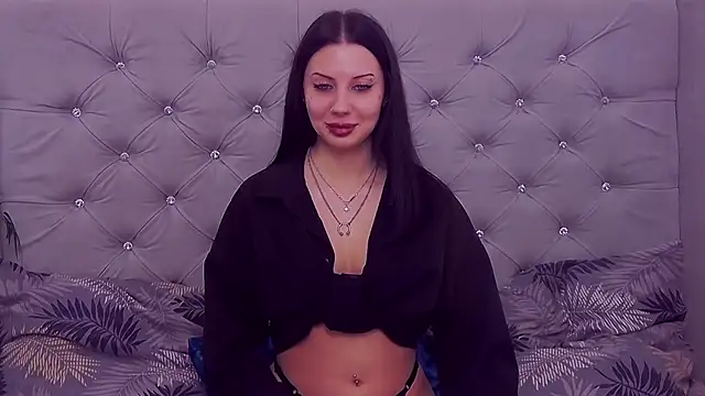 MaeAnna online show from November 2025 04:33:02 AM