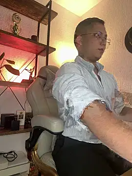 LiamColby  online show from February 2026 03:43:01 AM