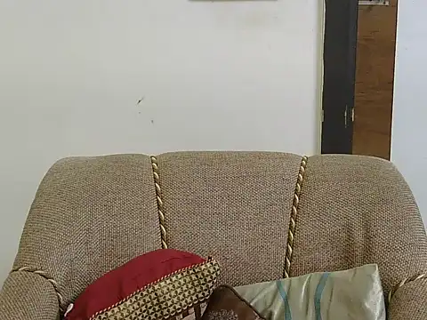 cute zaraa online show from November 2025 04:00:01 AM