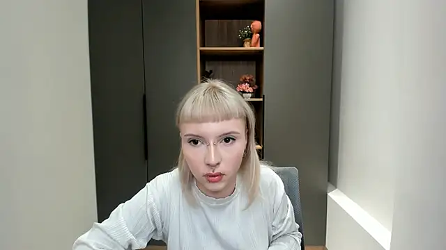 Snapshot of Jayenemeth chatting on October 2025 05:27:01 AM Jayenemeth online show from October 2025 05:27:01 AM
