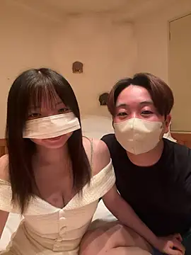 Snapshot of CoYu-528 chatting on November 2025 11:43:01 AM CoYu-528 online show from November 2025 11:43:01 AM