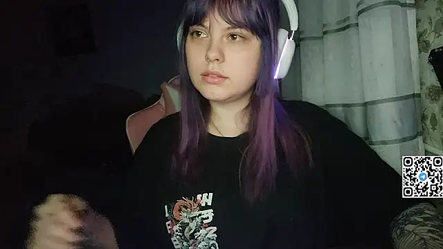 Snapshot of KristiBloom chatting on February 2026 08:05:01 PM KristiBloom online show from February 2026 08:05:01 PM