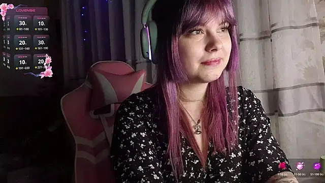 Snapshot of KristiBloom chatting on February 2026 10:53:01 PM KristiBloom online show from February 2026 10:53:01 PM