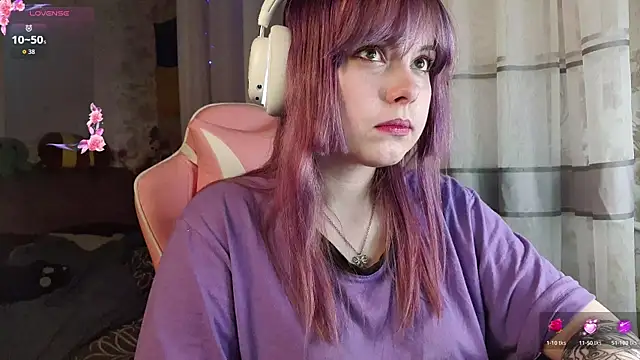 Snapshot of KristiBloom chatting on March 2026 09:32:02 PM KristiBloom online show from March 2026 09:32:02 PM