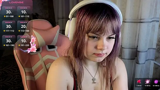 Snapshot of KristiBloom chatting on March 2026 11:20:02 PM KristiBloom online show from March 2026 11:20:02 PM