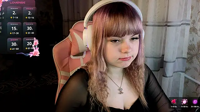 Snapshot of KristiBloom chatting on March 2026 11:55:01 PM KristiBloom online show from March 2026 11:55:01 PM