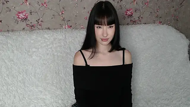 NaemiiBlush online show from June 2026 04:38:02 PM