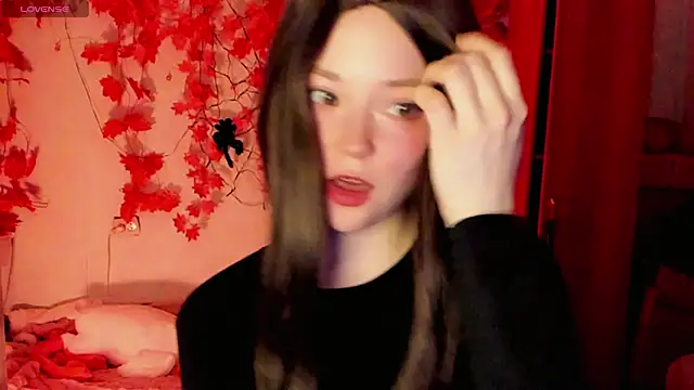 Snapshot of HoneyDazzle chatting on October 2025 07:45:02 PM HoneyDazzle online show from October 2025 07:45:02 PM