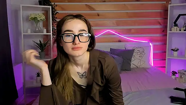 Olivia Grantt online show from November 2025 01:26:02 AM