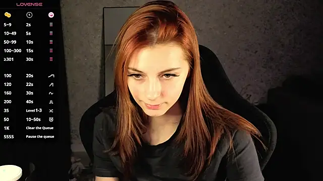 Snapshot of kitti_sweett chatting on November 2025 08:31:01 PM kitti sweett online show from November 2025 08:31:01 PM