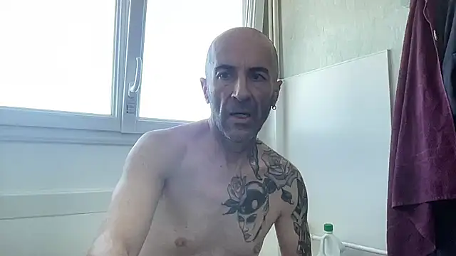 slave44nantes online show from February 2026 11:13:01 AM