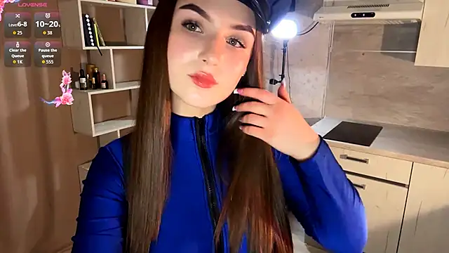 Snapshot of RinaModel chatting on November 2025 06:02:01 PM RinaModel online show from November 2025 06:02:01 PM