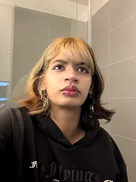 sukulaurens online show from November 2025 02:46:02 AM