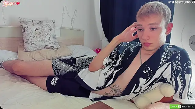 Snapshot of felixcurt69 chatting on August 2026 09:47:02 AM felixcurt69 online show from August 2026 09:47:02 AM