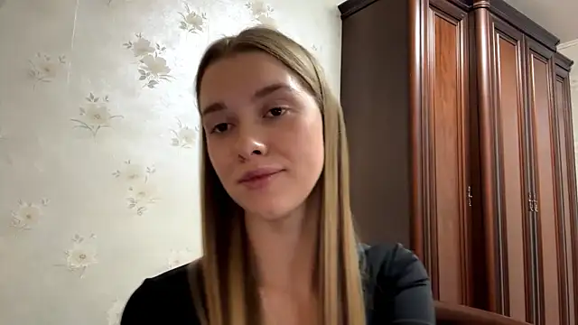 Snapshot of dreams_kitty chatting on October 2025 05:10:02 PM dreams kitty online show from October 2025 05:10:02 PM