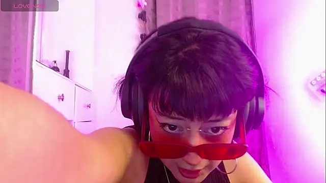 Snapshot of zora_blue777 chatting on October 2025 03:38:02 AM zora blue777 online show from October 2025 03:38:02 AM