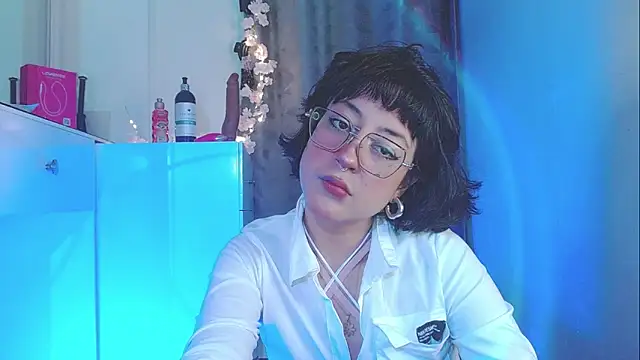 Snapshot of zora_blue777 chatting on October 2025 12:00:01 AM zora blue777 online show from October 2025 12:00:01 AM