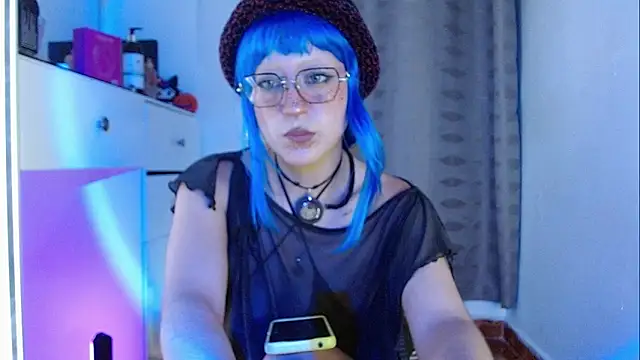 Snapshot of zora_blue777 chatting on November 2025 01:05:02 AM zora blue777 online show from November 2025 01:05:02 AM