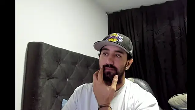 coolfriki online show from November 2025 02:34:02 AM