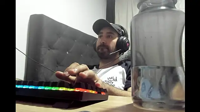 coolfriki online show from May 2026 11:11:01 PM