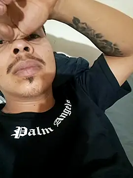 Snapshot of pollito_frito chatting on October 2025 11:35:02 PM pollito frito online show from October 2025 11:35:02 PM