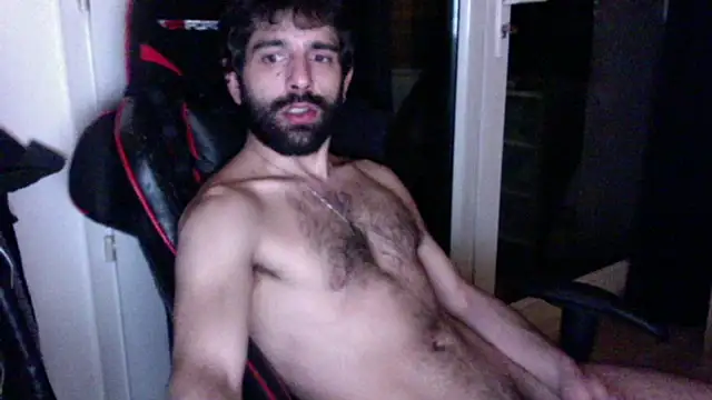 Snapshot of Liroow chatting on March 2026 04:06:01 AM Liroow online show from March 2026 04:06:01 AM