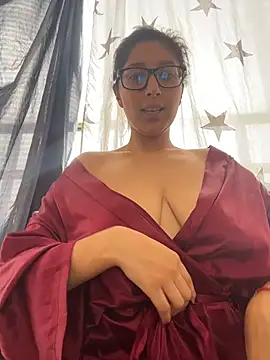 lunarodri online show from October 2025 07:11:02 PM