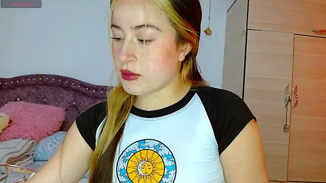 Snapshot of Hanssel_tess chatting on October 2025 03:11:02 PM Hanssel tess online show from October 2025 03:11:02 PM