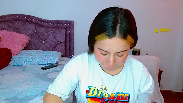 Snapshot of Hanssel_tess chatting on November 2025 06:20:01 PM Hanssel tess online show from November 2025 06:20:01 PM