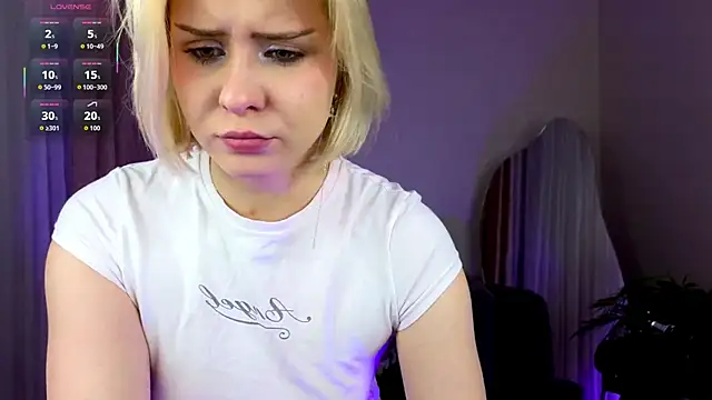 Snapshot of Mol_l_y chatting on January 2026 08:44:01 PM Mol l y online show from January 2026 08:44:01 PM