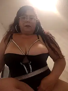 Snapshot of Kamila70 chatting on November 2025 04:02:02 AM Kamila70 online show from November 2025 04:02:02 AM