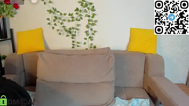 Snapshot of Nuura_Moore chatting on November 2025 01:08:02 AM Nuura Moore online show from November 2025 01:08:02 AM