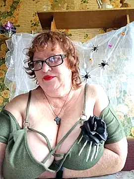 Snapshot of TATSI23 chatting on October 2025 12:17:02 PM TATSI23 online show from October 2025 12:17:02 PM