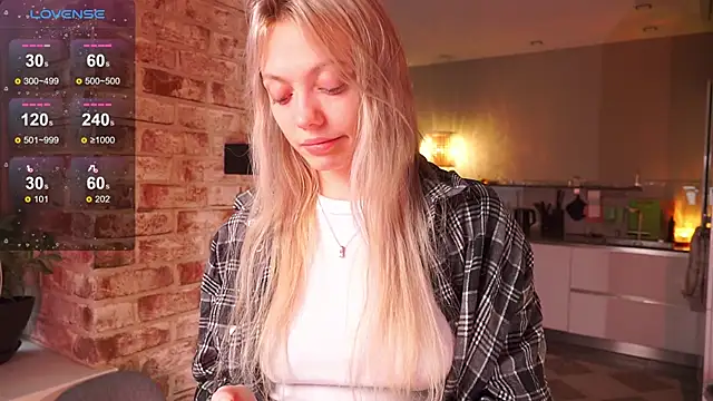 Snapshot of _favdream chatting on October 2025 05:52:02 AM favdream online show from October 2025 05:52:02 AM