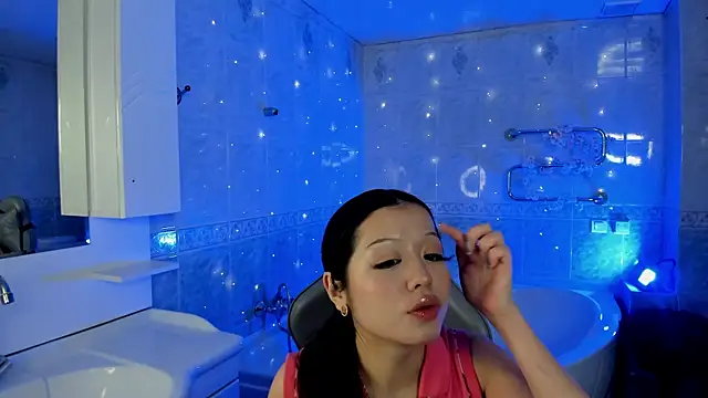 Snapshot of luvemily chatting on October 2025 07:39:01 AM luvemily online show from October 2025 07:39:01 AM