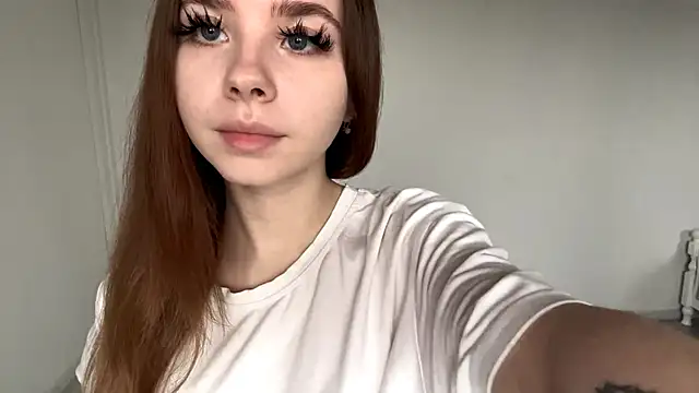 EhtelBiondi online show from November 2025 08:14:01 AM