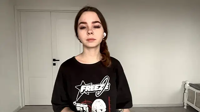 EhtelBiondi online show from December 2025 08:12:01 AM