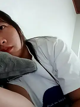 Snapshot of TrangNemo chatting on October 2025 01:10:01 PM TrangNemo online show from October 2025 01:10:01 PM