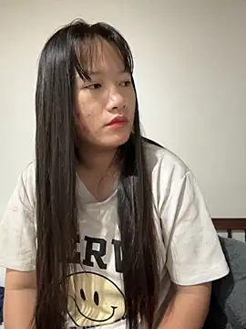 Snapshot of TrangNemo chatting on November 2025 10:19:02 PM TrangNemo online show from November 2025 10:19:02 PM