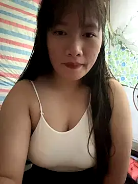 Snapshot of TrangNemo chatting on November 2025 01:22:02 AM TrangNemo online show from November 2025 01:22:02 AM