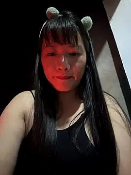 Snapshot of TrangNemo chatting on December 2025 10:13:01 AM TrangNemo online show from December 2025 10:13:01 AM