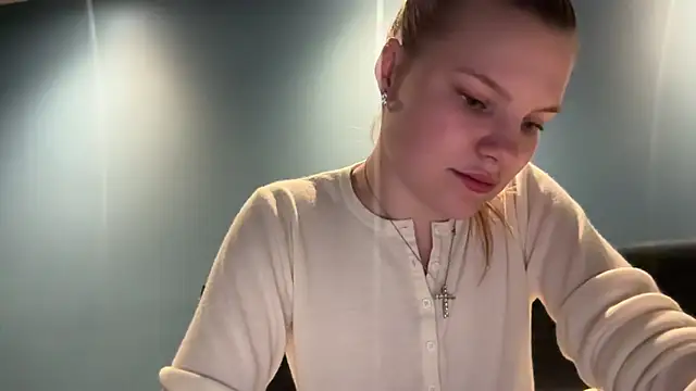 Olyresa online show from February 2026 11:52:01 PM